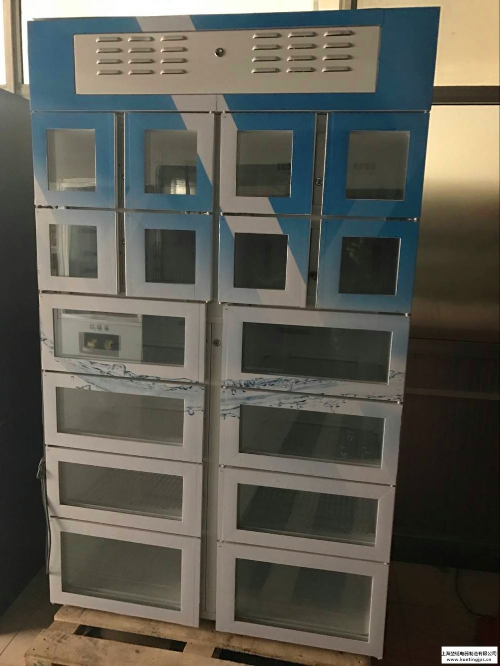 自助售貨柜鈑金外殼加工